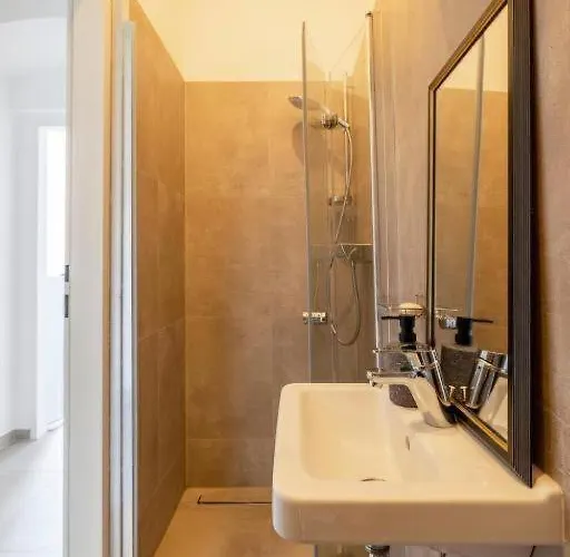 Apartament Schoenbrunn & Near Metro